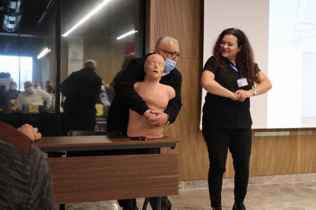 Kocaeli'de toplu taşıma şoförlerine ilk yardım eğitimi