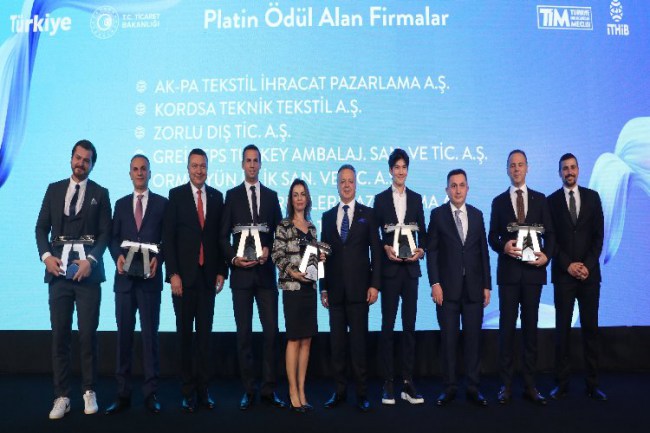 İstanbul'da tekstile değer katanlar ödüllendirildi