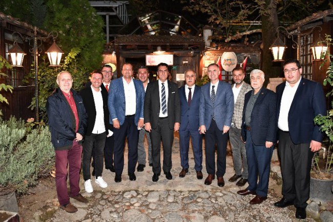 Bursa Belediyeler Birliği'nde Başkan Dündar yeniden başkan seçildi