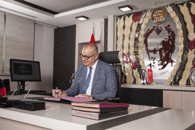 Manisa Büyükşehir Belediyesi personeline müjdeyi verdi