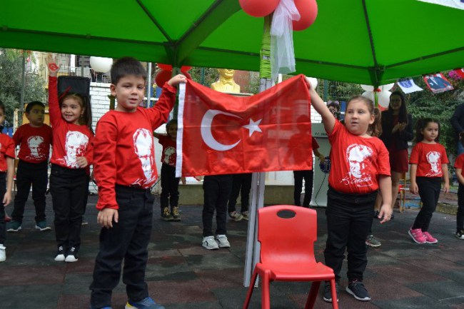 Didim'de "Deniz Yıldızları" Cumhuriyeti etkinliği düzenledi