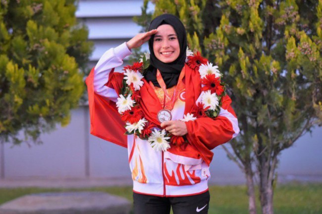 Kayserili dünya ikincisi Hayriye'ye coşkulu karşılama