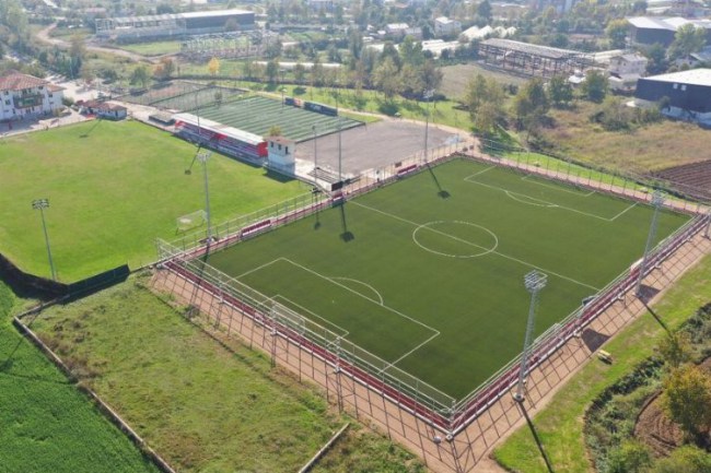 Kocaeli'nde FIFA standartlarında futbol sahası