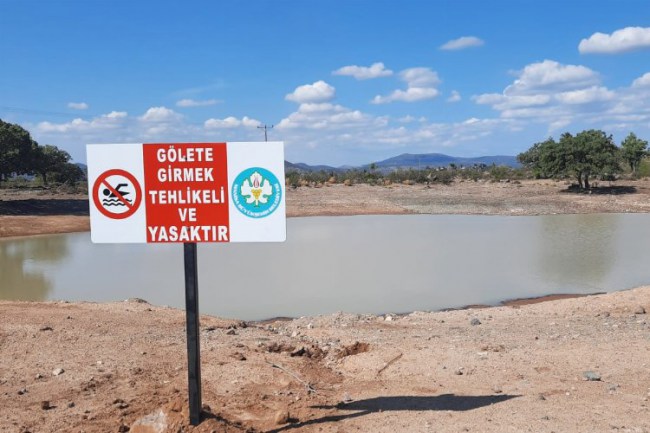 Manisa'nın sulama göletlerine tedbir levhası