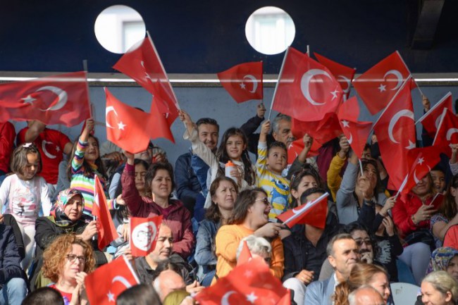 İzmir Bergama'da Cumhuriyet Bayramı'na tüm halk davet edildi