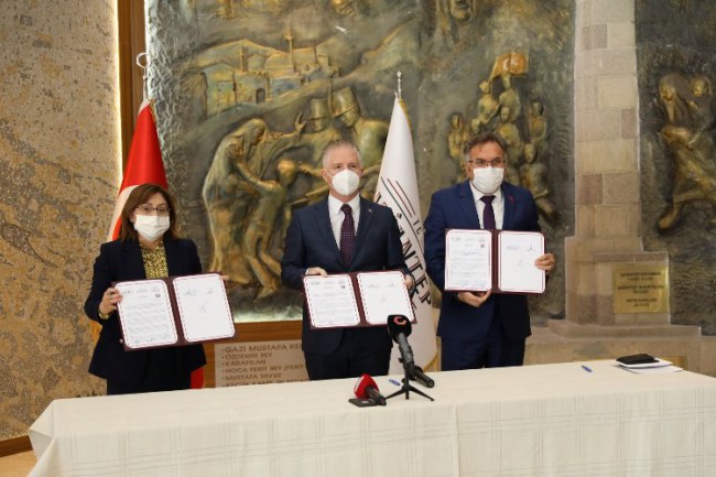 Gaziantep'te okuma yazma öğrenene çeyrek altın hediye edilecek