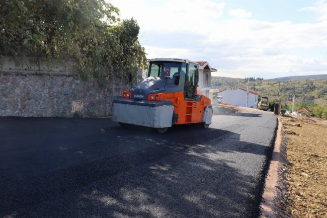 İzmit Tüysüzler Mahallesine asfalt çalışması