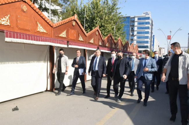 Batman Kitap Fuarı'nda 800 Bin liralık hediye çeki