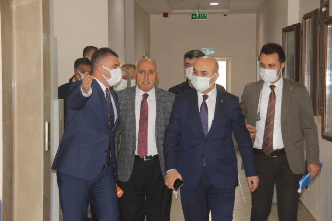 Mardin Belediye Başkanı Demir, "24 saat 9 köy ve 14 mahallenin hizmetindeyiz"