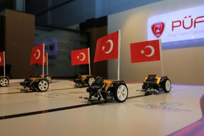 Kocaeli'de 29 Ekim'e özel 'Robotik Dans'