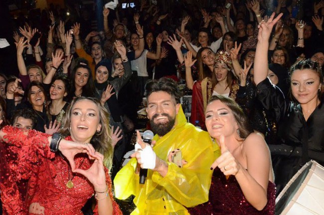 Bursalı kadınlar kapalı gişe