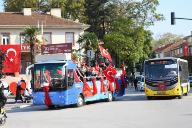 Bursa İnegöl'ü Cumhuriyet coşkusu sardı