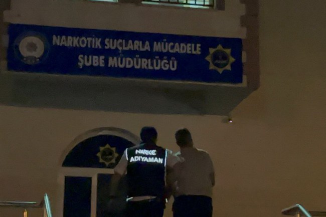 Adıyaman'da uyuşturucu hap ele geçirildi