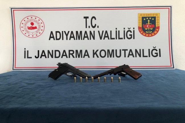 Adıyaman jandarmasından ruhsatsız silah baskını