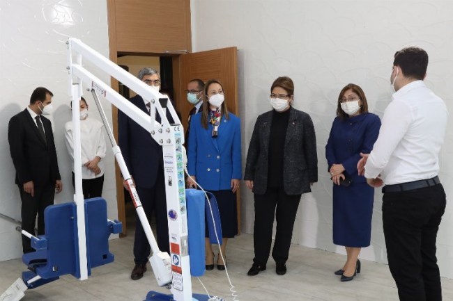 Aile Bakanı'ndan Gaziantep'e Engelsiz Yaşam Özel Eğitim ve Rehabilitasyon Merkezi övgüsü