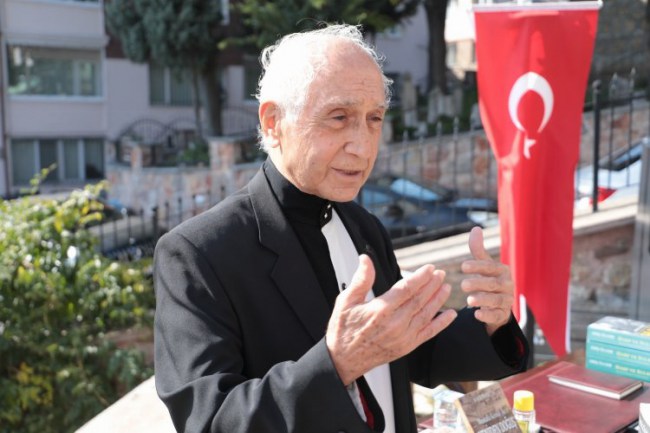 Sabiha Gökçen'in manevi oğlu Cumhuriyeti anlattı