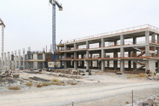 Kayseri'de yeni havaalanı terminaline inceleme