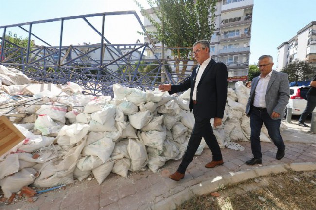 İzmir Gaziemir'de Atatürk Kültür Merkezi yenileniyor