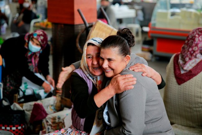 Başkan Çerçioğlu'ndan Aydın Atça Pazarına ziyaret