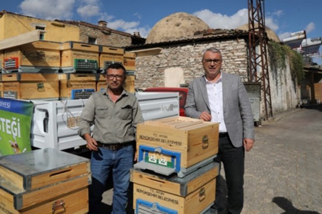 Aydın Büyükşehir, arıcılara destek verdi