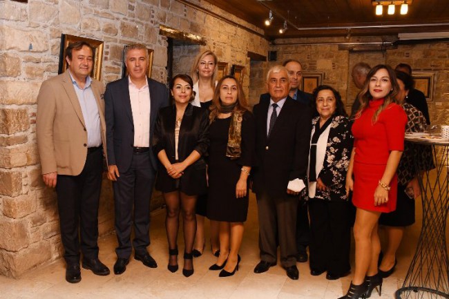 Kuşadası'nda "Bab-ı Aşk" sergisi açıldı