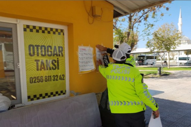 Didim'de taksi durakları denetlendi