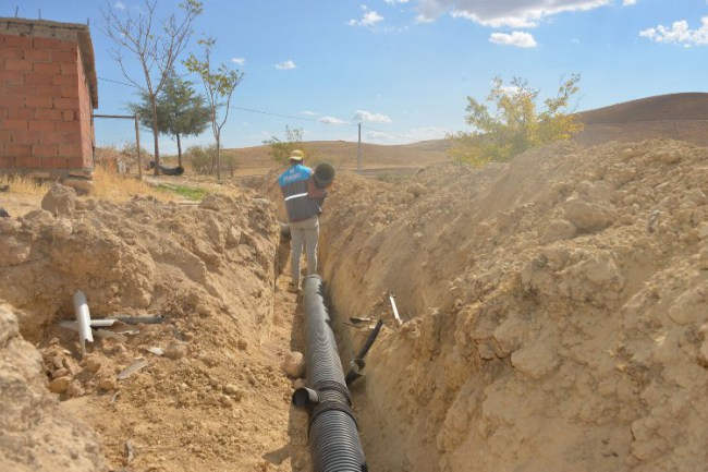 Manisa Yazıhan'da kanalizasyon sıkıntısı çözüldü