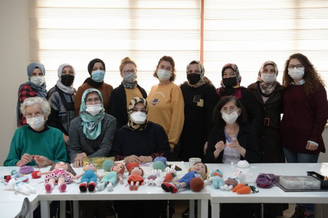 Bursa Osmangazi'de el emeği masal kahramanları