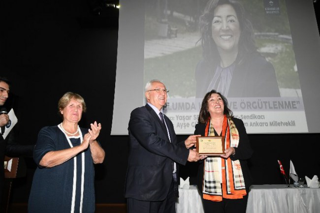 İzmir Karabağlar'da Yaşar Seymen söyleşisi yapıldı