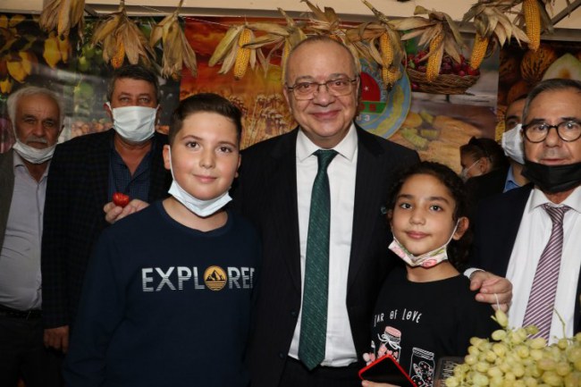 Manisa'da 100 üreticiye fidan, 1600 dönüm araziye sulama müjdesi