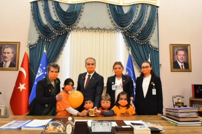 Bursa'da LÖSEV haftası kutlanmaya devam ediyor