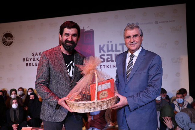 Sakarya'da Şair Serdar Tuncer söyleşisi yapıldı