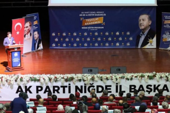 Niğde'de Teşkilat Akademisi başladı