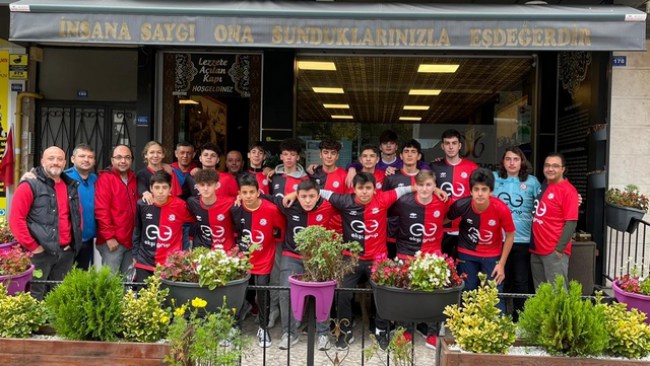 Kdz.Ereğligücü Spor yöneticileri u18 takımı ile kahvaltıda buluştu