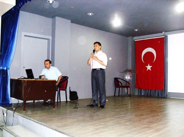 AB Hayatboyu Öğrenme Programları ve Comenıus Projeleri Tanıtım Semineri Düzenledi
