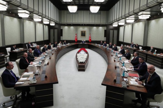 Kabine Beştepe'de toplanıyor