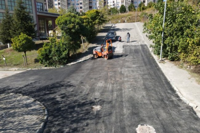 Bursa Osmangazi'de asfalt seferberliği