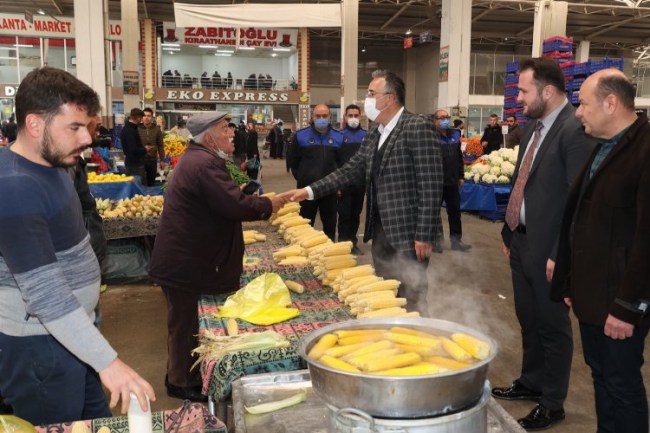 Nevşehir'de Başkan Mehmet Savran pazar esnafıyla buluştu