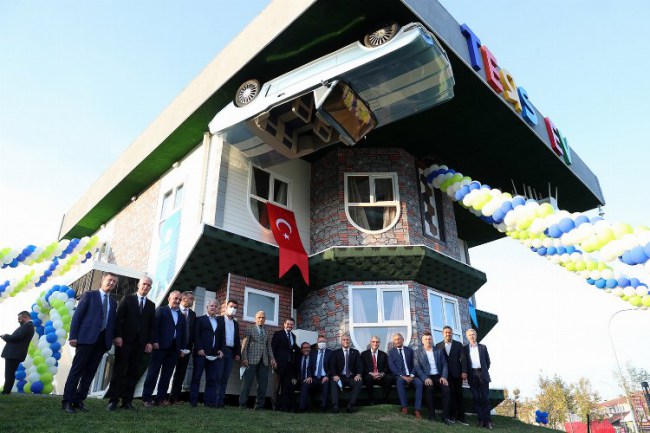 Sakarya'nın yeni gözdesi 'ters ev'