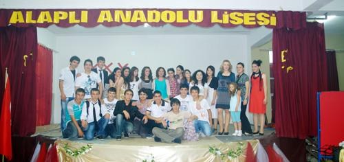 Öğrencilerin İngilizce skeçleri çok beğenildi