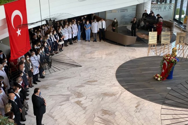 Bursa'da Medicana'dan 10 Kasım'a özel 10 fotoğraflı sergi