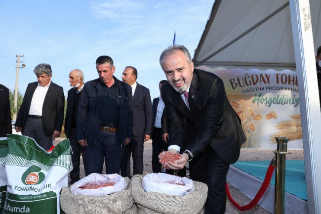 Bursa Karacabey'de selzede çiftçiye tohum desteği