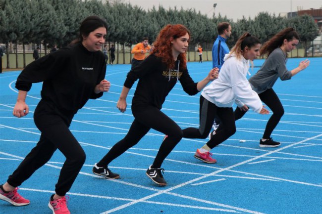 Kocaeli Büyükşehir'den gençlere ücretsiz spor kursu