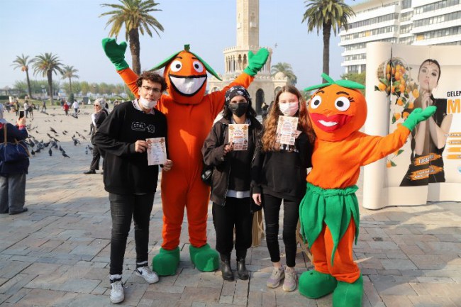 İzmir'de Mandi ve Mandalina'dan festivale davet
