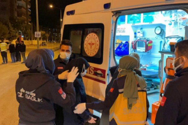 Adıyaman'da iki otomobil çarpıştı: 4 kişi yaralandı