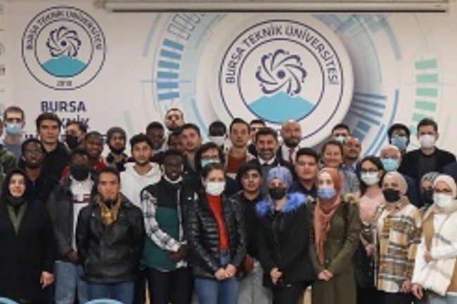 BTÜ'de öğrenci mozaiği