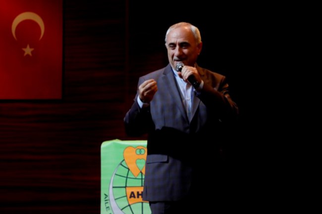 Nurullah Genç'ten Bursa İnegöl'de 'aile' semineri