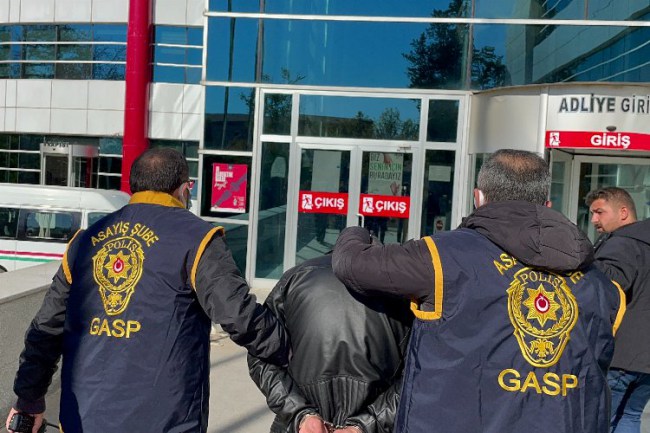 Adıyaman'daki silahlı soyguncu yakalandı