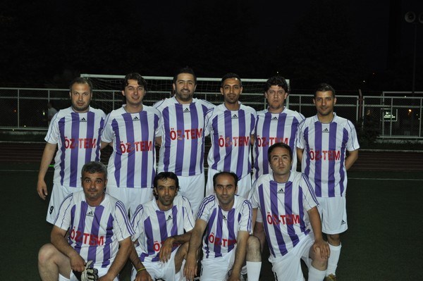 Ereğlili gazeteciler ezdi geçti..