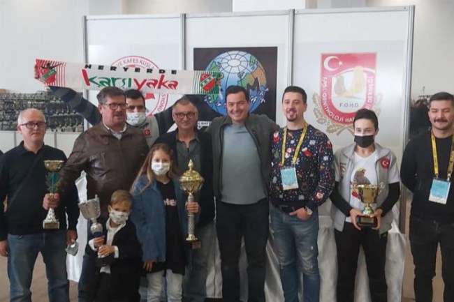 Kanarya Severler ve Yetiştiricileri Cumhuriyet Kupası'nı aldı